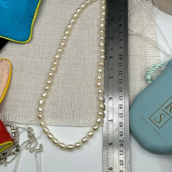 ✨ Ross-Simons 16” Pearl Necklace – Original Pouch & Box ✨ - Picture 16 of 17